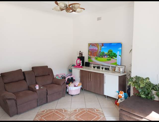 4 BEDROOM HOUSE FOR SALE IN BRACKENHURST
